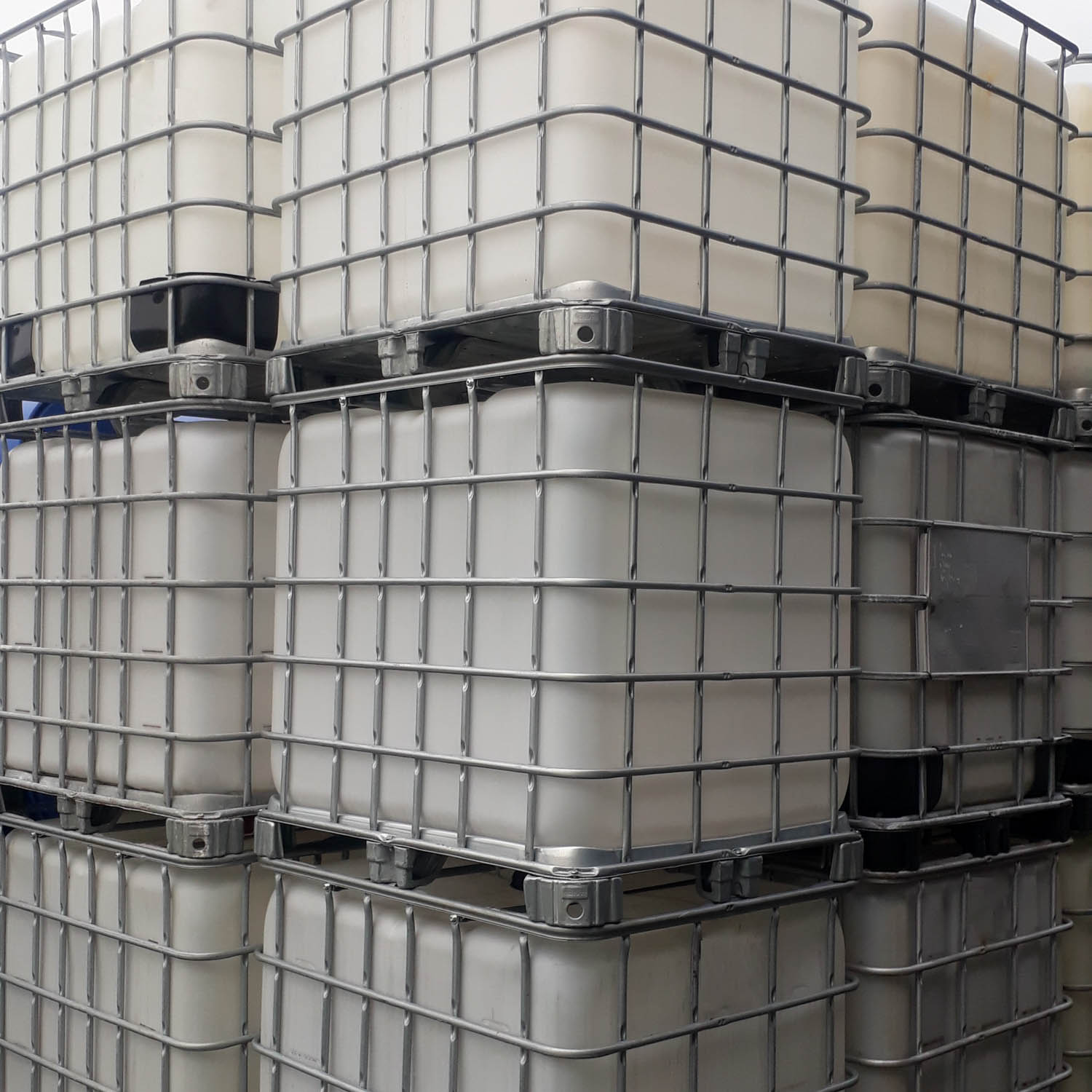 weitere Produkte Landesprodukte Gruber IBC Container